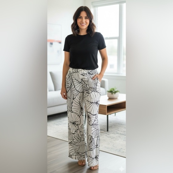 Rachel Zoe Pants - Rachel Zoe Black and White Leaf Print Wide-Leg pants, super fresh and comfy